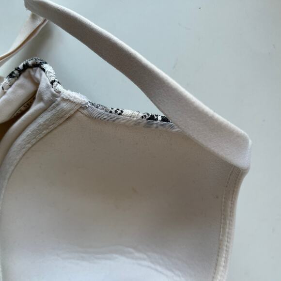 Victoria Secret Body by Victoria Bra Size 34DDD Lined Demi Double Cream Lace - Picture 12 of 16